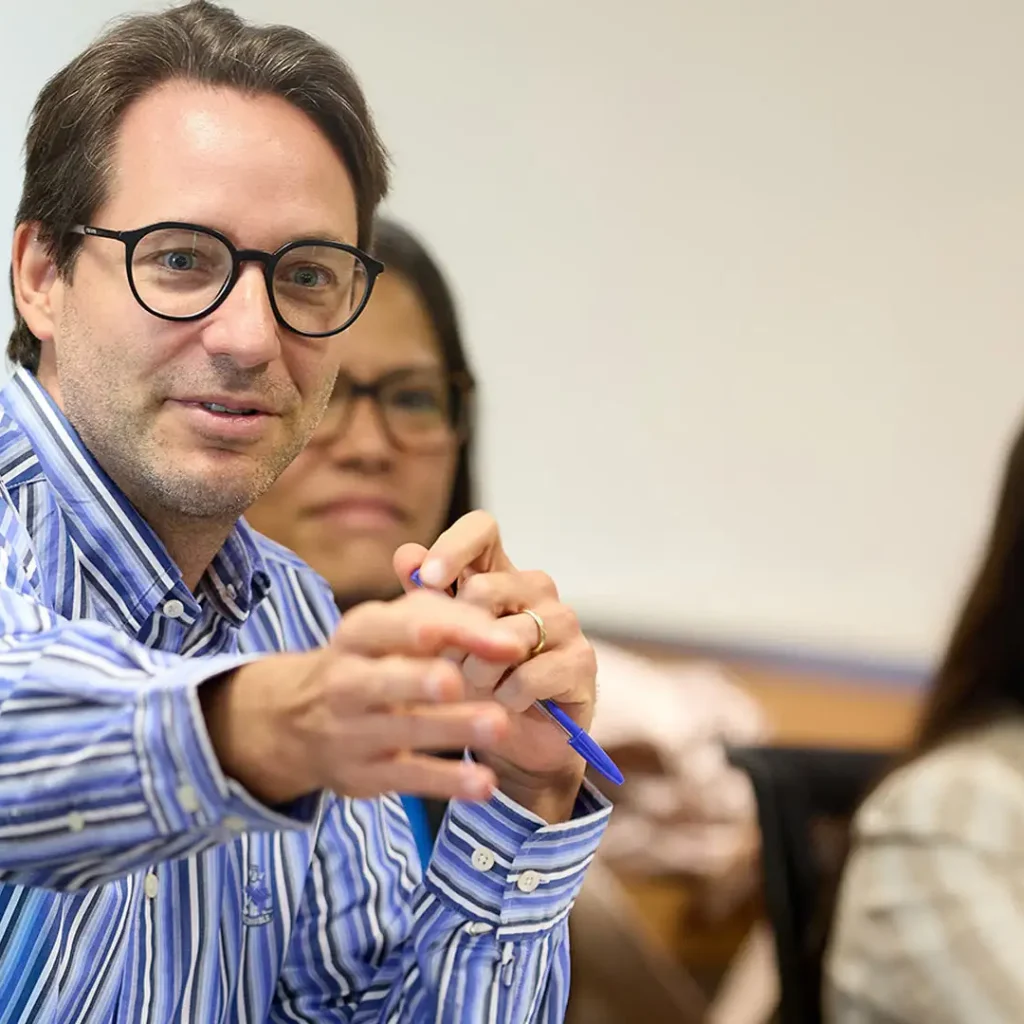 Leader ID: Imersão em Liderança para Alta Direção